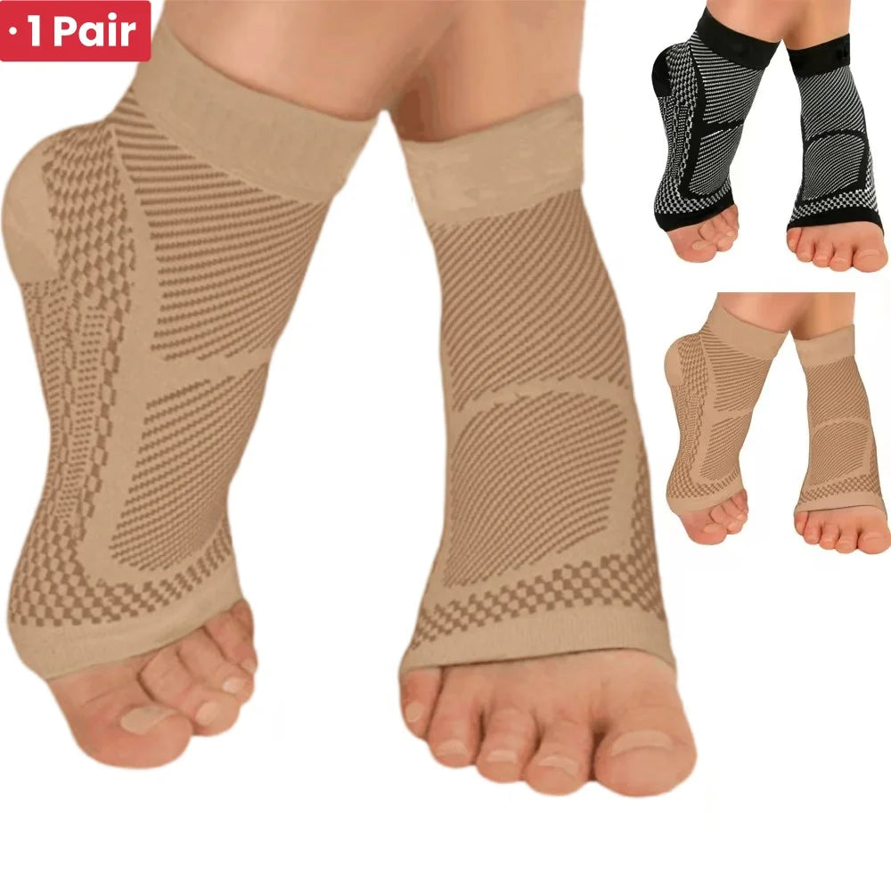 Calca heel and arch support sleeves in Beige and Black